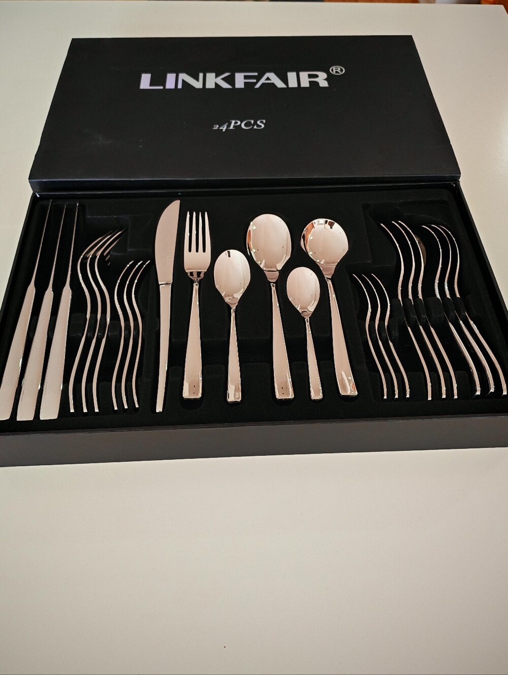 24-Piece Stainless Steel Cutlery Set 